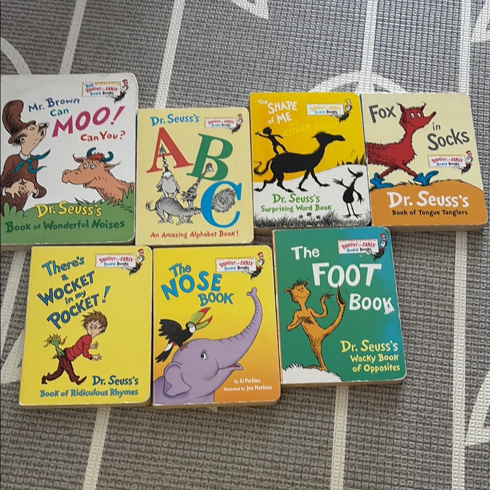 Bundle lot 7 Dr. Seuss baby toddler board books
